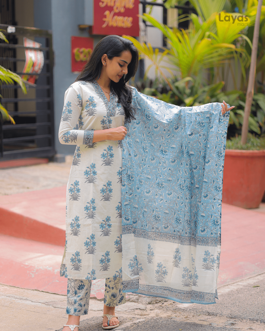 Cream White Floral Cotton Kurta Pant Dupatta Set – Layas Marts