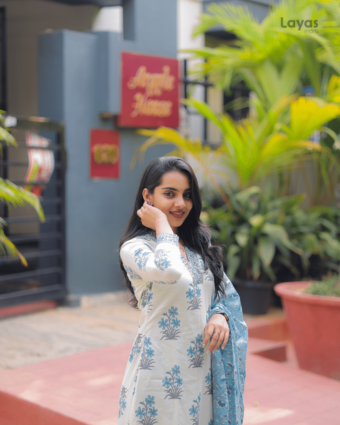 Cream White Floral Cotton Kurta Pant Dupatta Set – Layas Marts