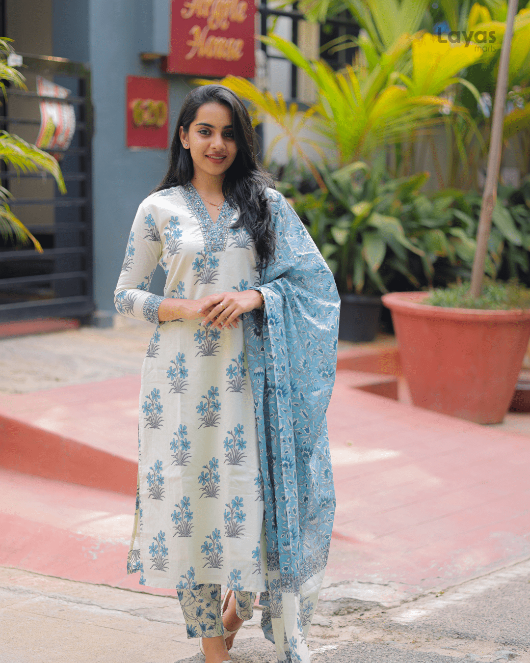 Cream White Floral Cotton Kurta Pant Dupatta Set – Layas Marts