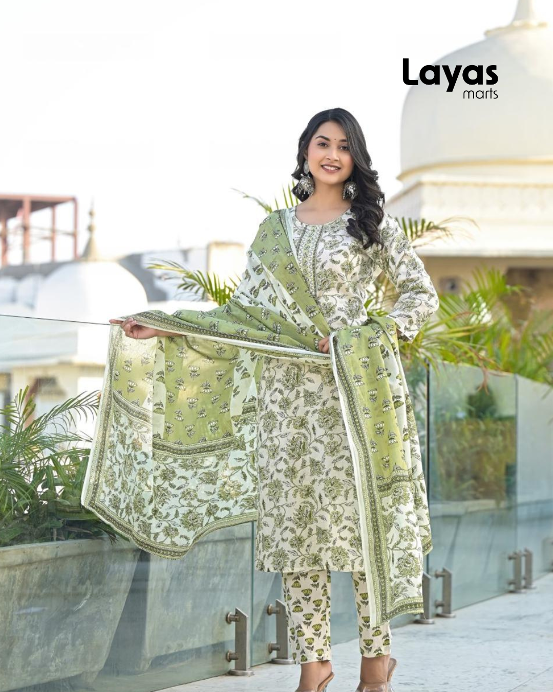 Green Floral Printed Round Neck Regular Straight Kurta With Trousers & Dupatta