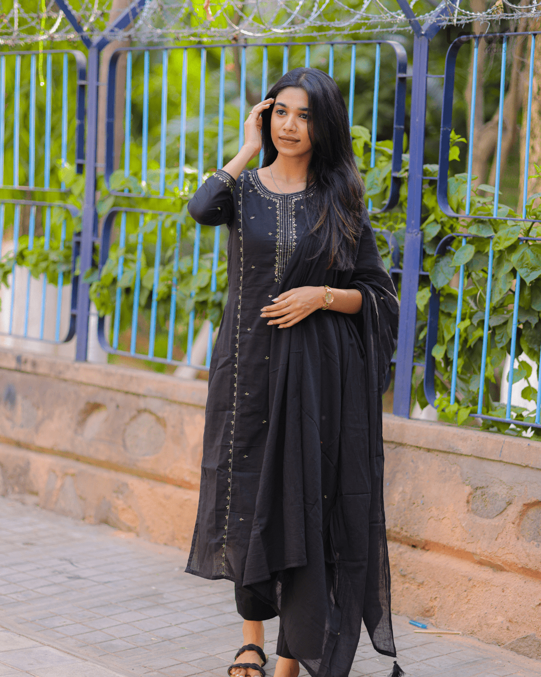 Black Embroidered Mulmul Cotton Suit Set – Layas Marts