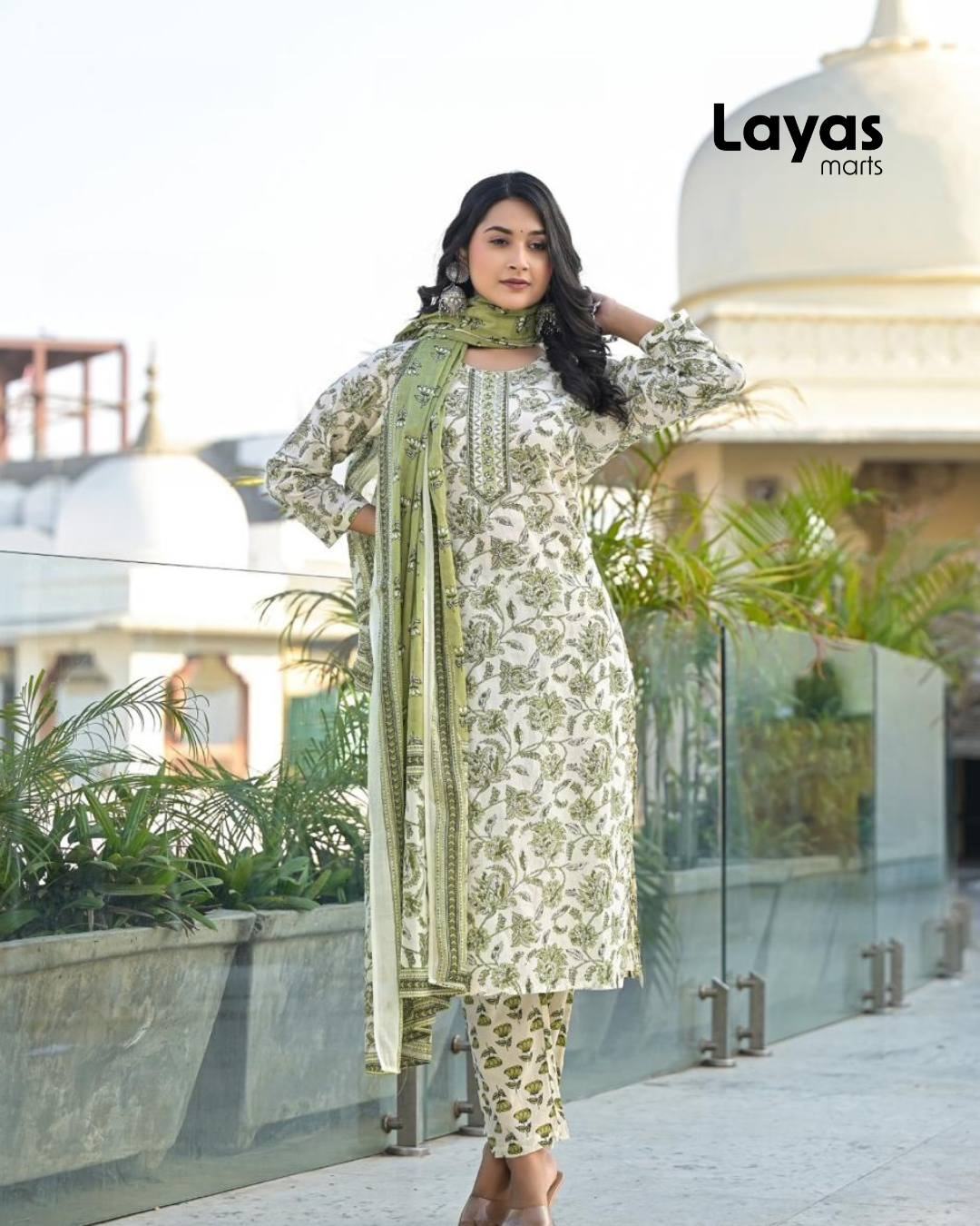 Green Floral Printed Round Neck Regular Straight Kurta With Trousers & Dupatta