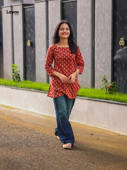 Ruhlaal Red Corset Back Kurti – Floral Print Cotton Short Kurti