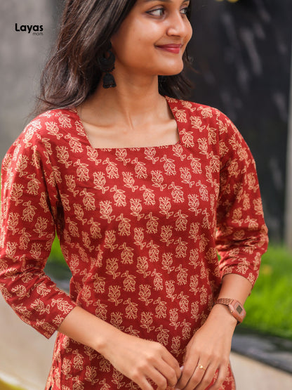 Ruhlaal Red Corset Back Kurti – Floral Print Cotton Short Kurti