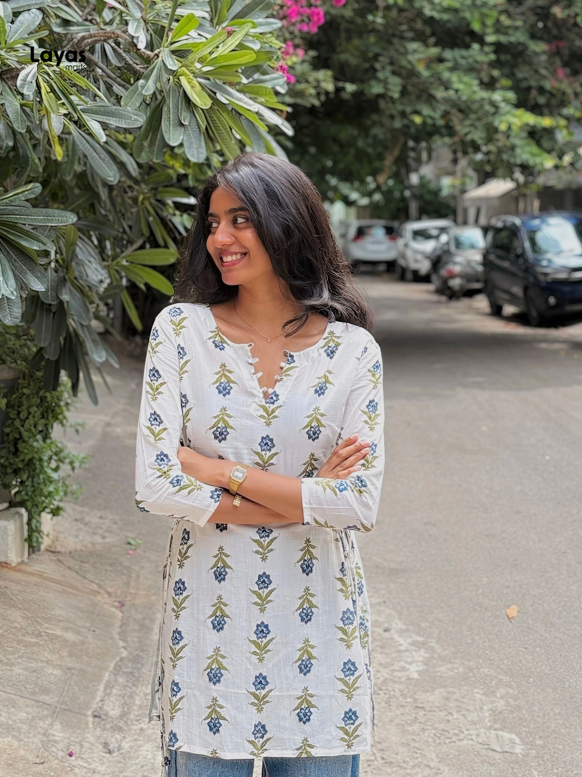 Nameru White Floral Side Corset Kurti