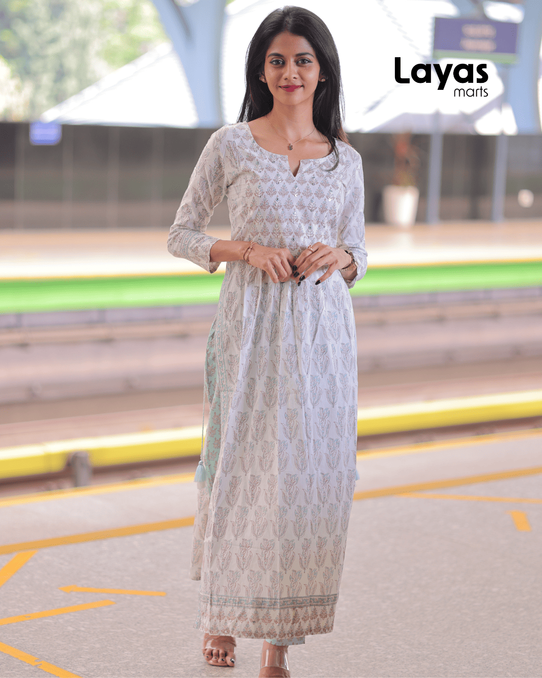 Turquoise Jaipuri Printed Naira Cut Kurta Pant Set