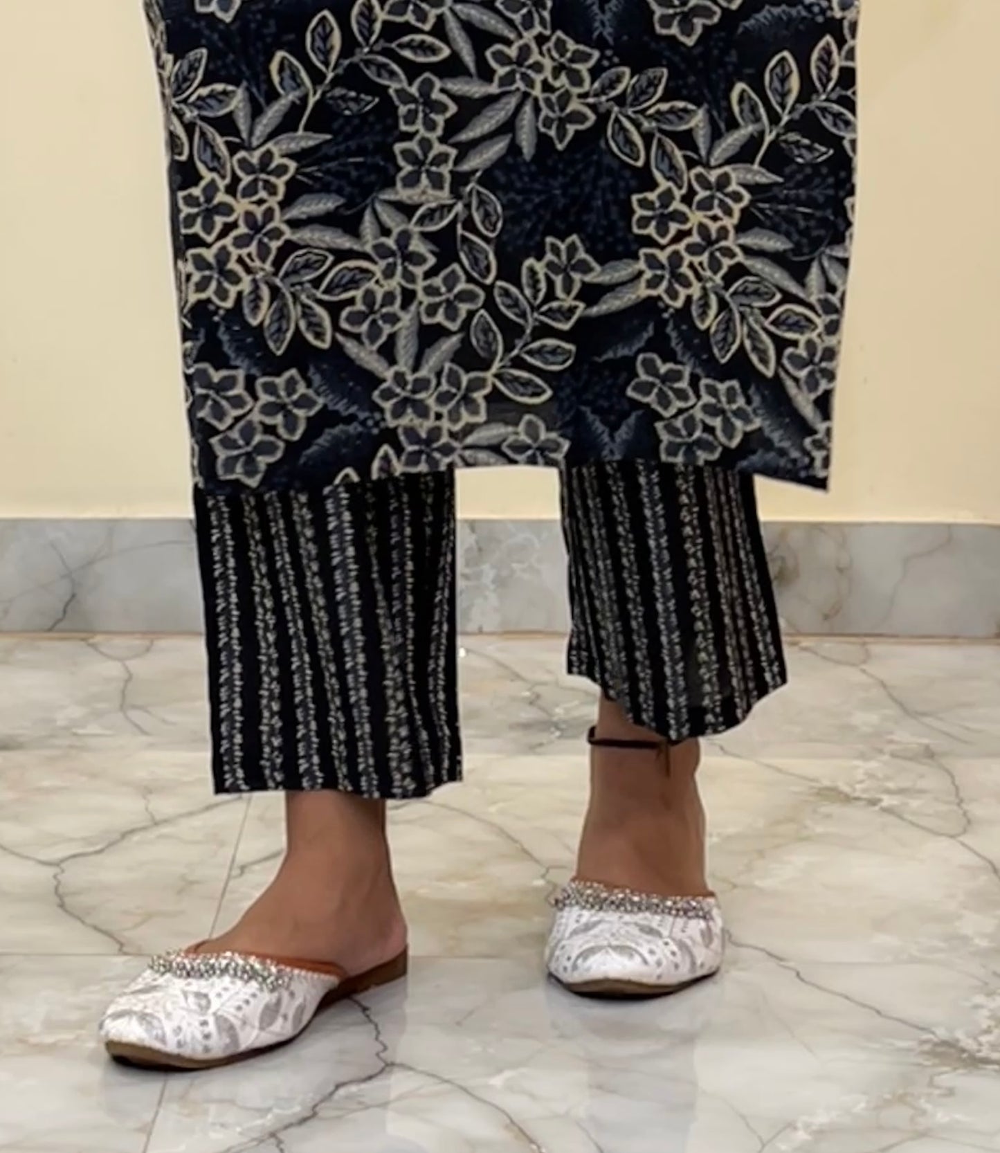 Noor Black Floral Cotton Kurta Pant Set-Layas Marts