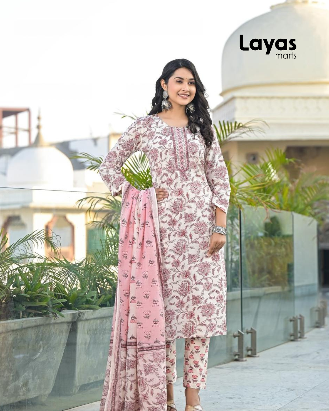 Full-length image of pink floral cotton kurta pant set