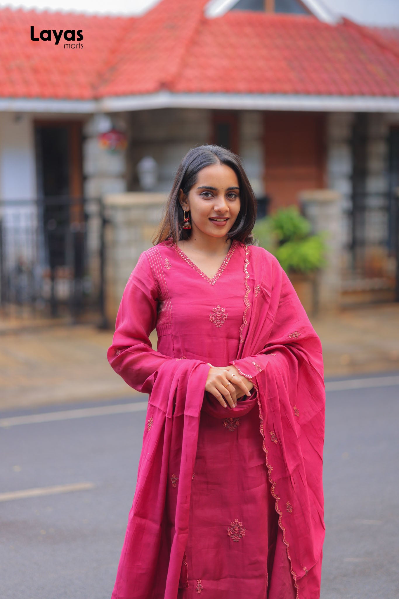 Fuchsia Mul Chanderi Embroidered Kurta Pant Set