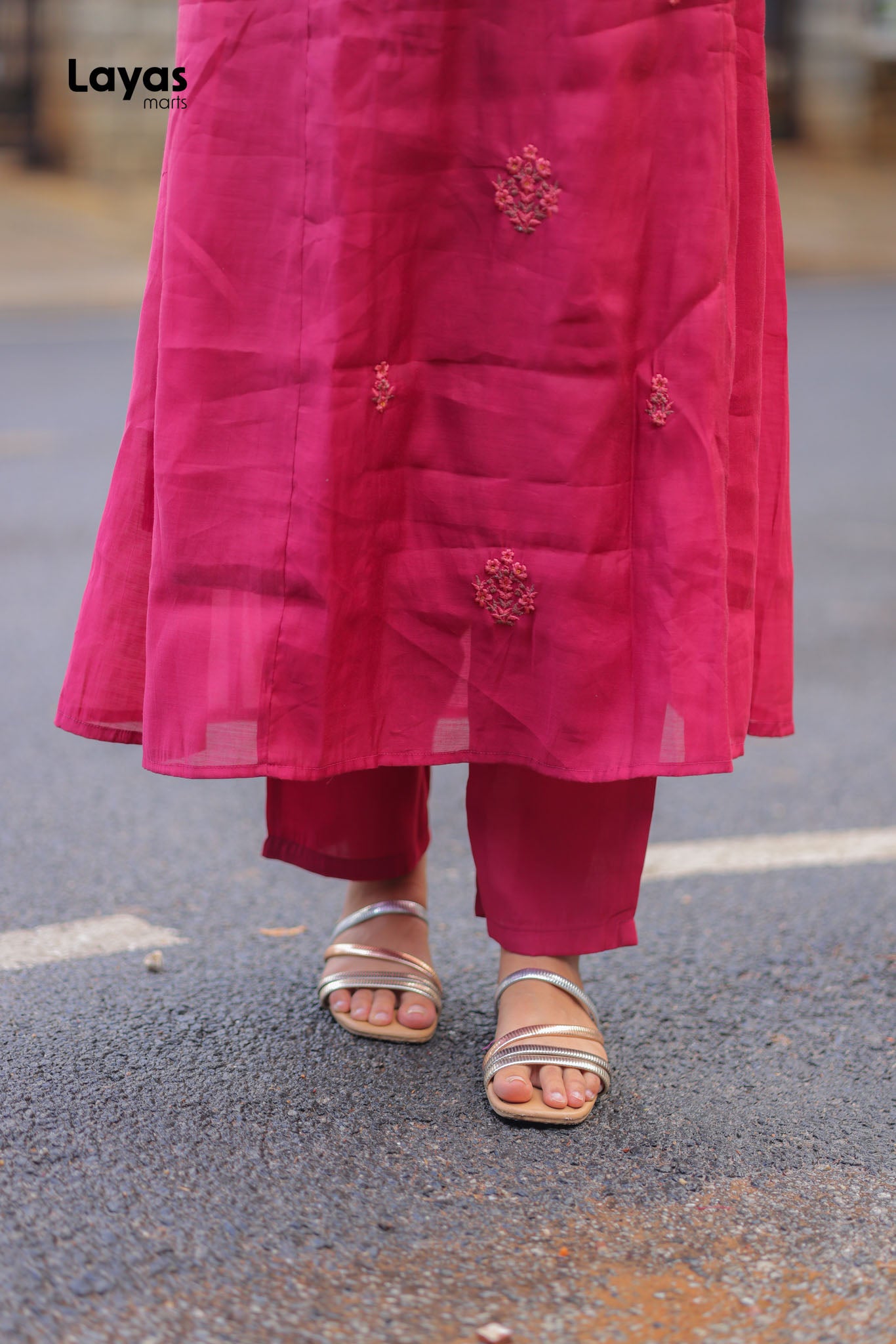 Fuchsia Mul Chanderi Embroidered Kurta Pant Set