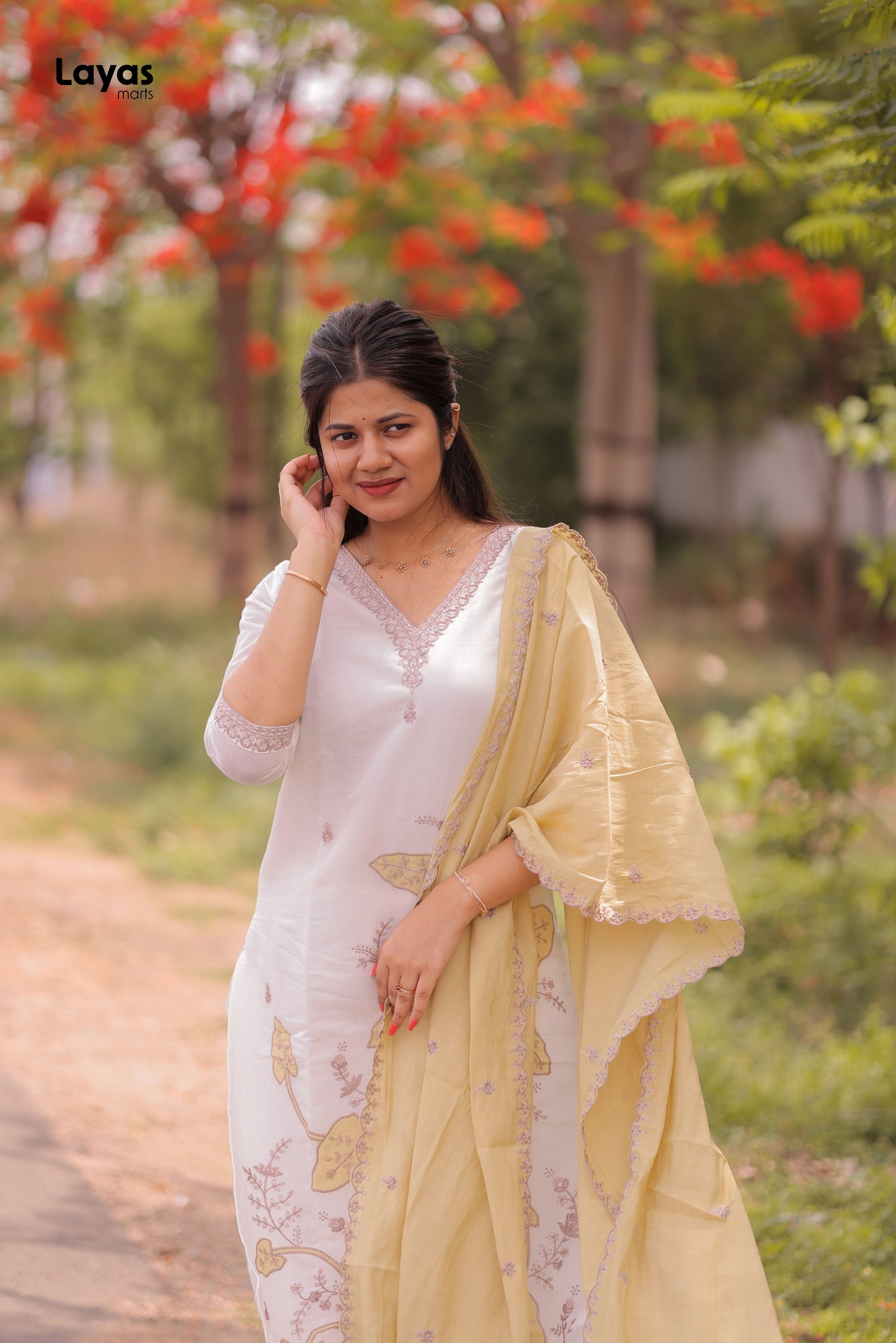 White Mul Chanderi Kurta Set with Embroidery Thread Work and Olive Yellow Dupatta
