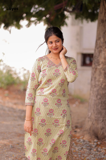 Green Floral Printed Cotton Kurta Pant Set (Set of 2)