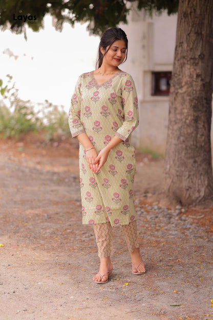 Green Floral Printed Cotton Kurta Pant Set (Set of 2)