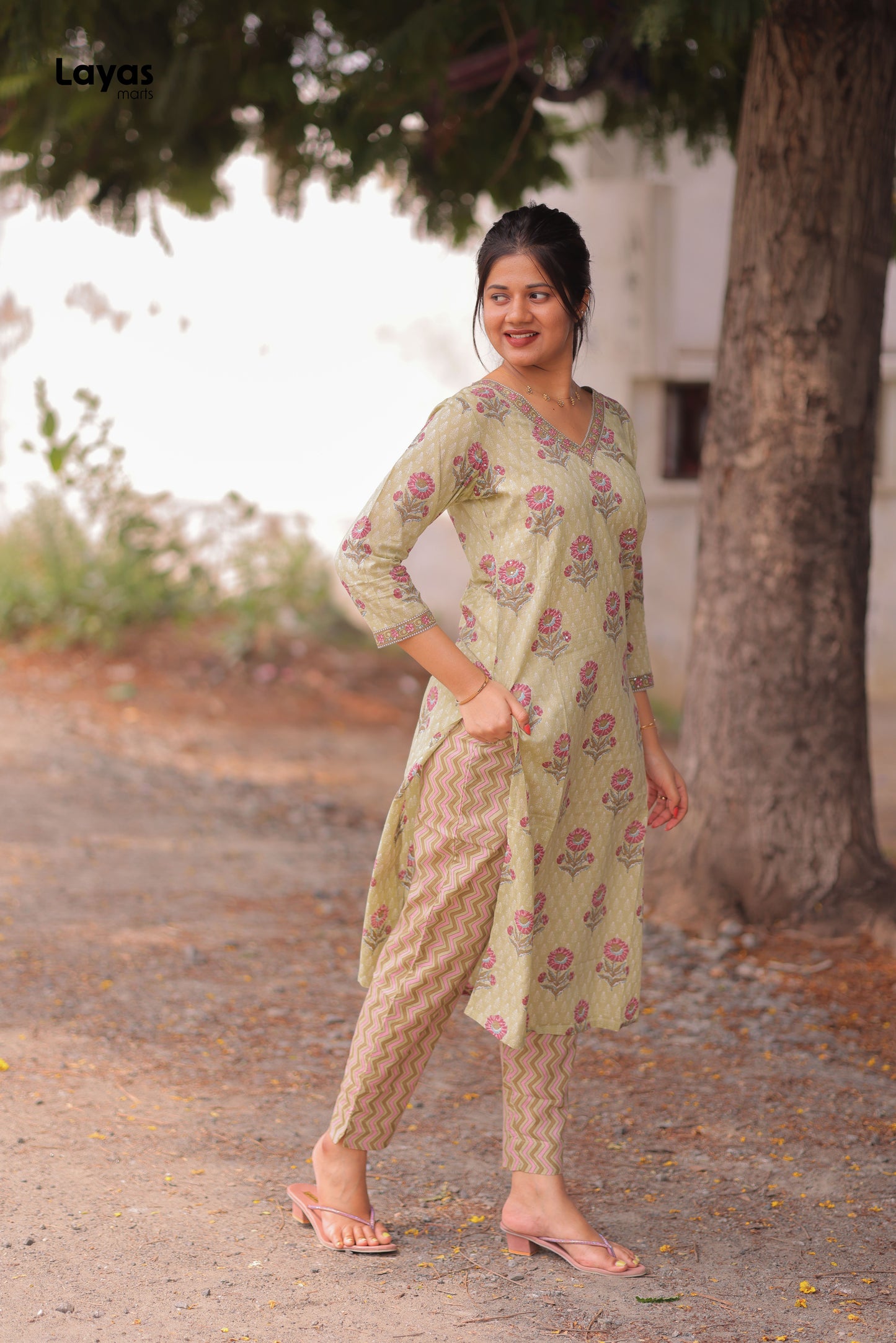 Green Floral Printed Cotton Kurta Pant Set (Set of 2)