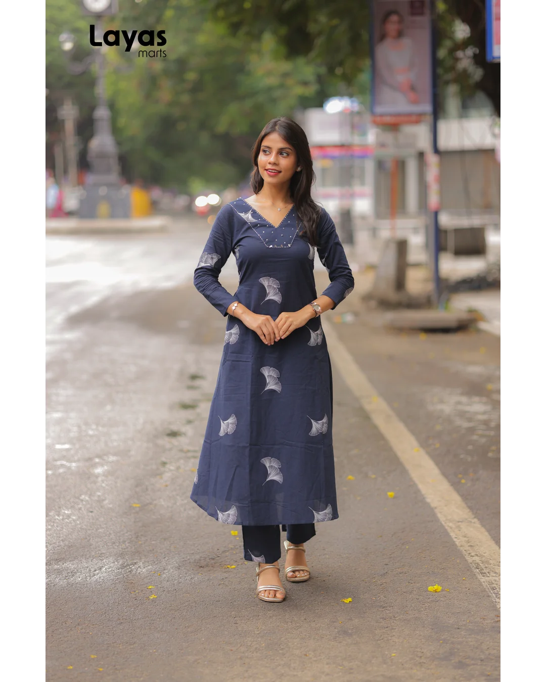Elegant Navy blue Cotton Floral Print Kurta Pant Set