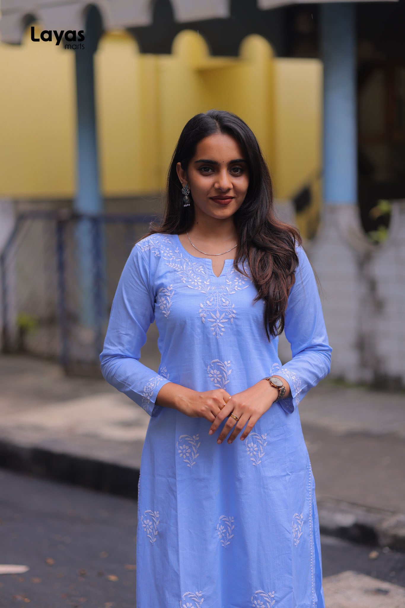 Round neck slit detail on blue cotton chikankari kurta – Layas Marts