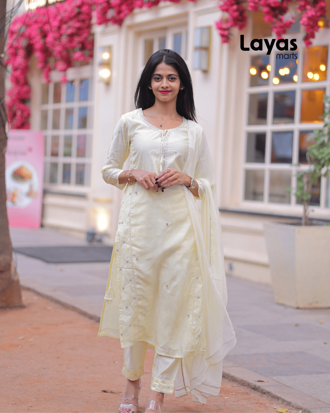 Close-up of solid chiffon dupatta with taping border from Layas Marts festive kurta set